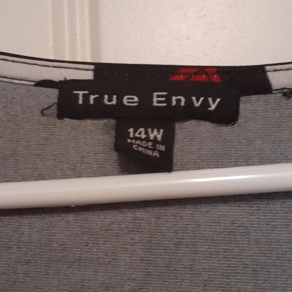True Envy red, black multi women's dress. - Picture 2 of 5